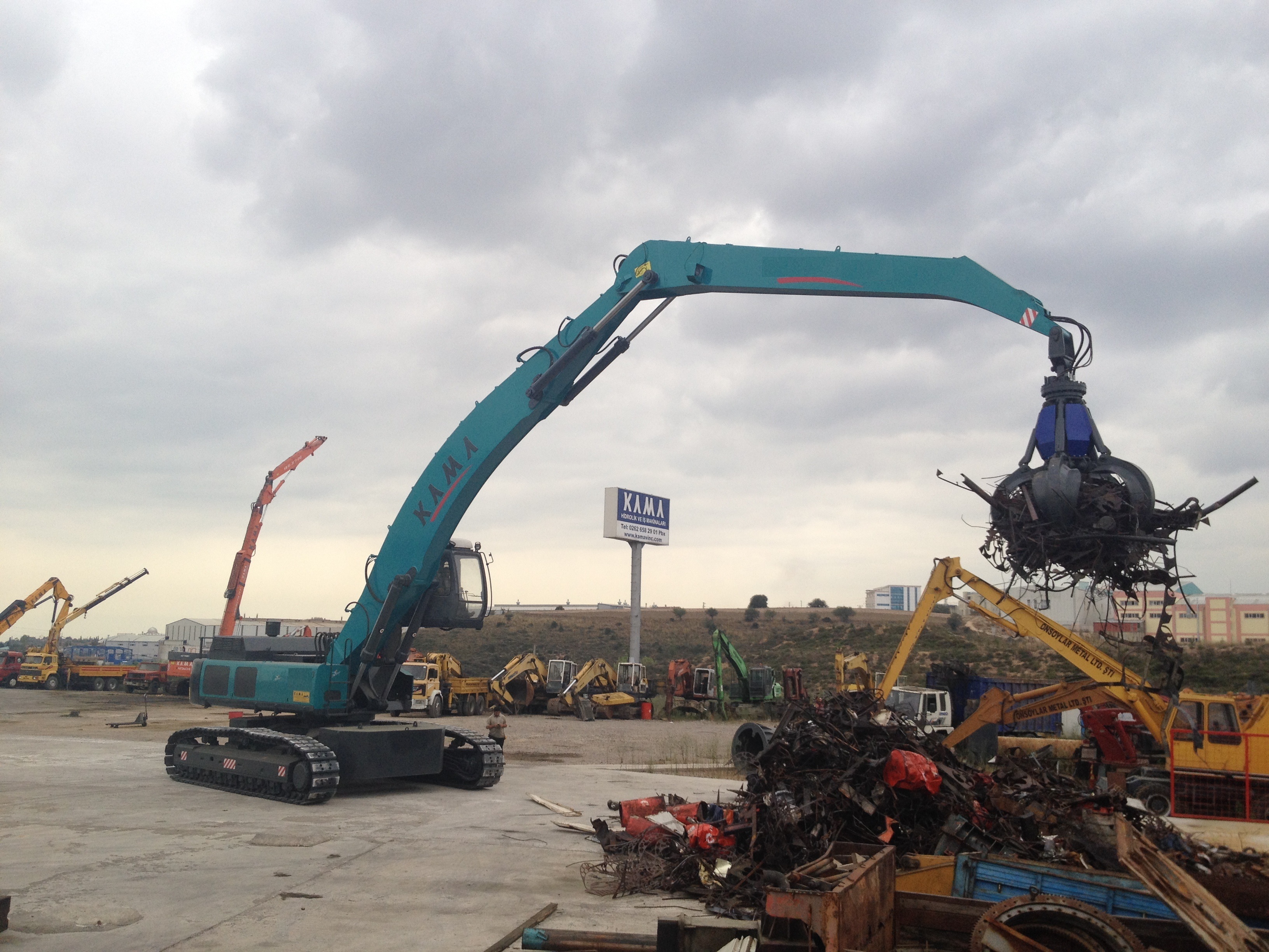 KM 520 - Kama Vinç Elleçleme ve Hidrolik İş Makineleri San.Tic. A.Ş